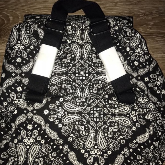 New Victoria’s Secret pink mini backpack - Picture 4 of 4